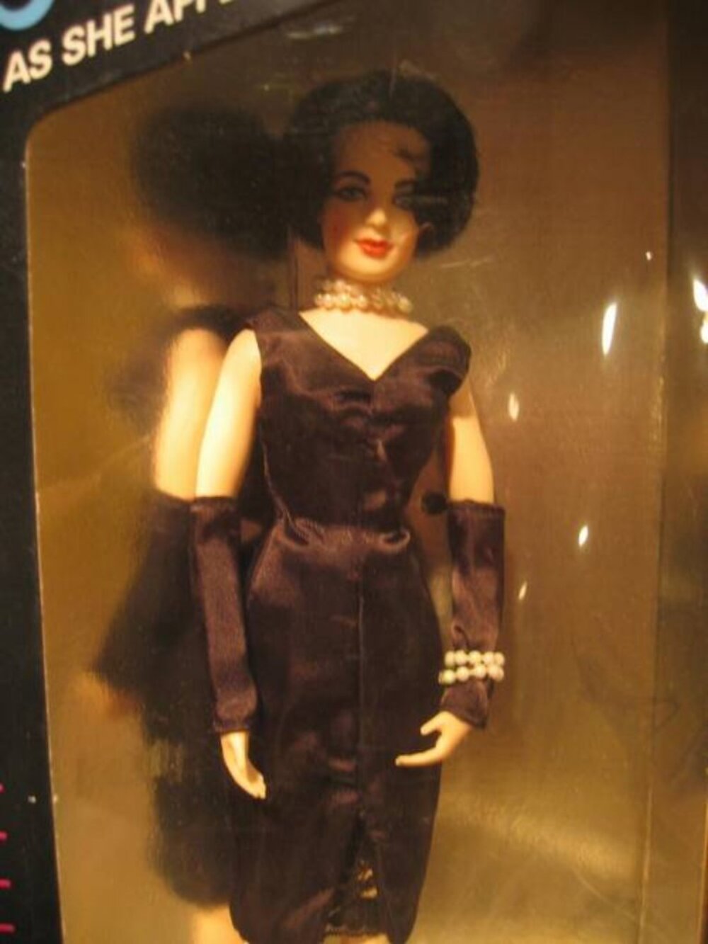 Vtg Elizabeth Taylor Doll by Tristar 1978 NIB - Picture 2 of 3